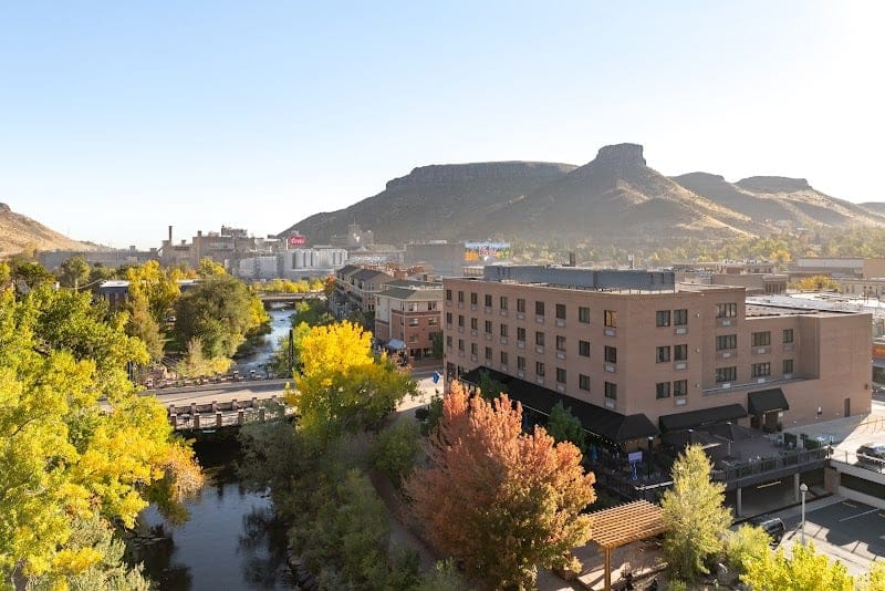 An Elegant Escape Overlooking Golden’s Scenic Beauty hero image