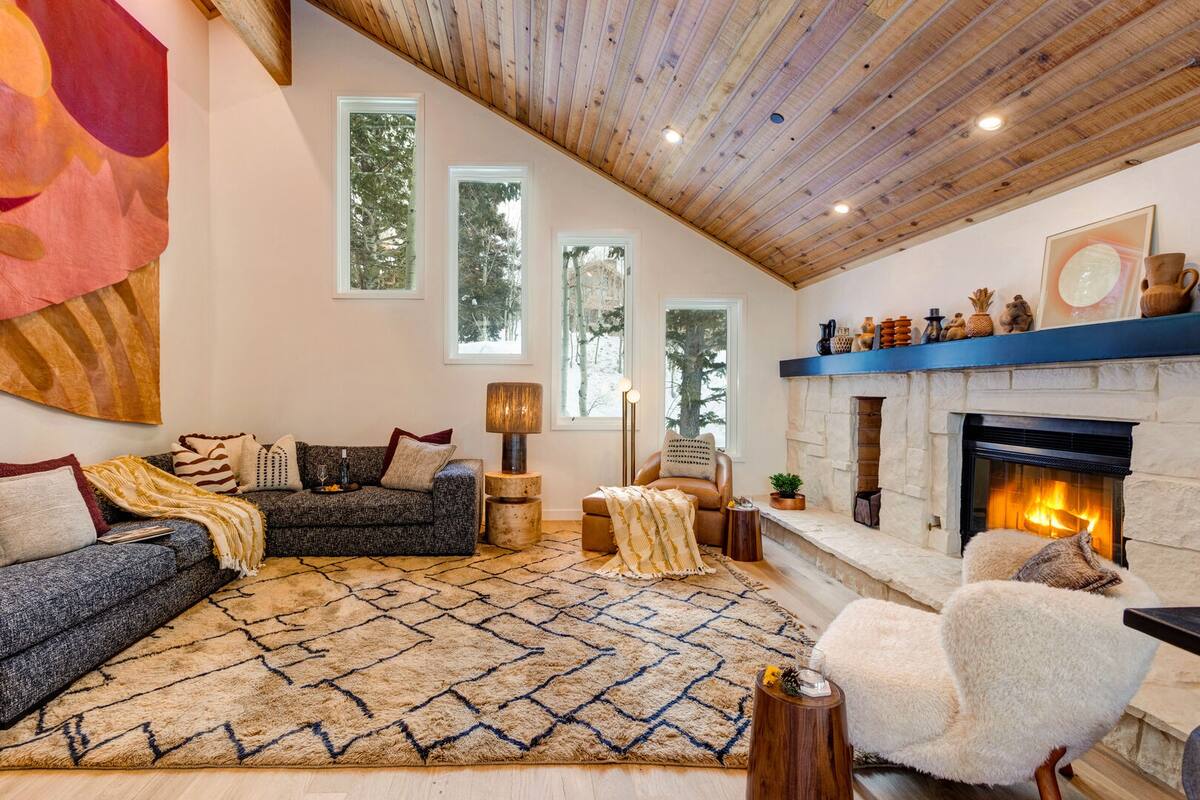 Trails Meet Modern Mountain Living hero image