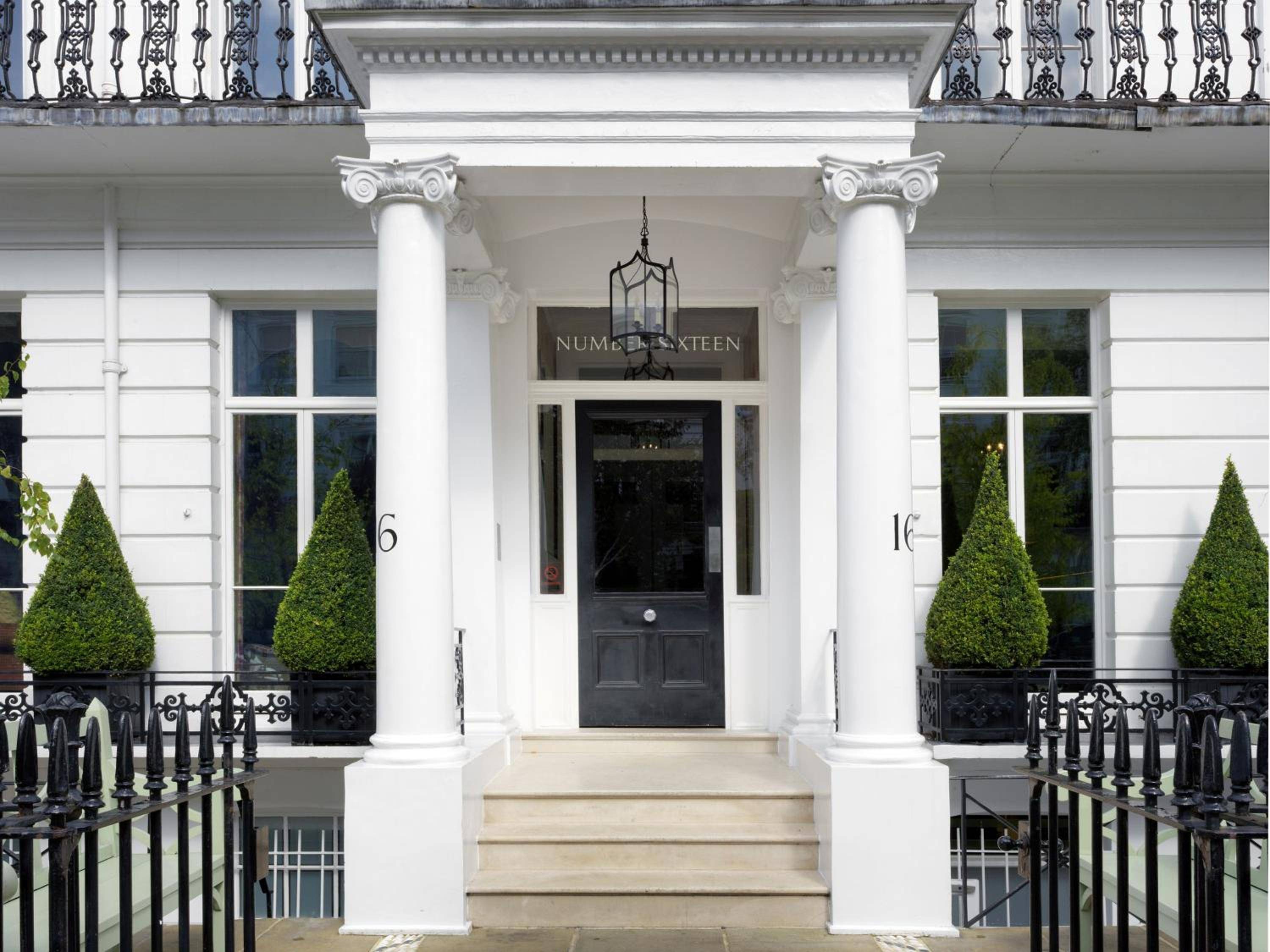 Your London Sanctuary of Style and Comfort hero image