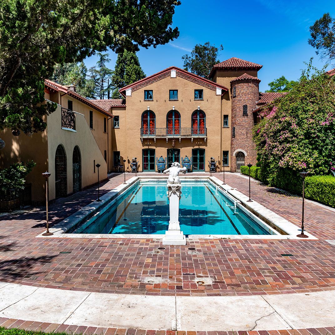 Where Hollywood Glamour Meets Modern Luxury hero image