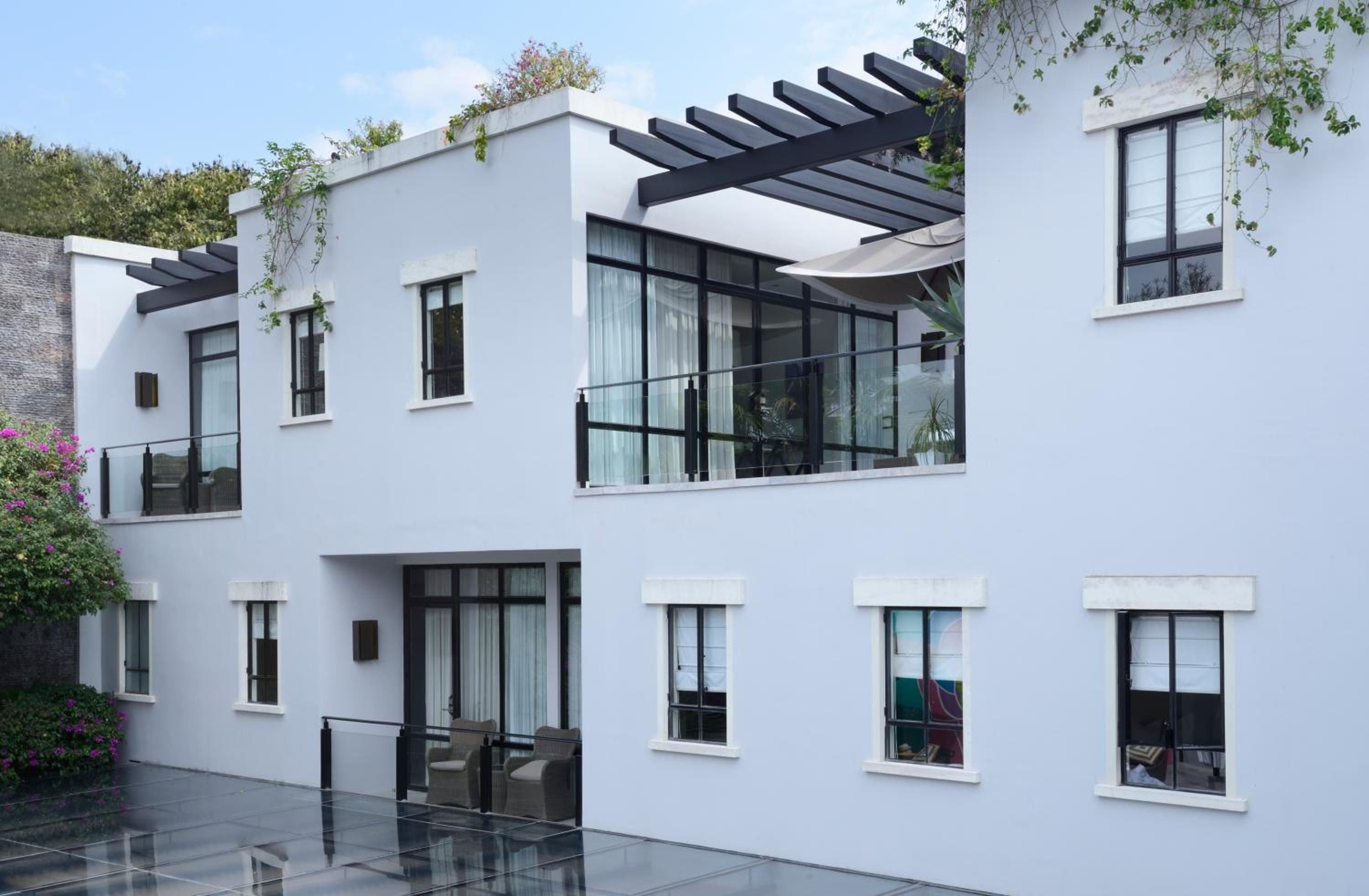 Where Modern Elegance Meets Historical Charm hero image