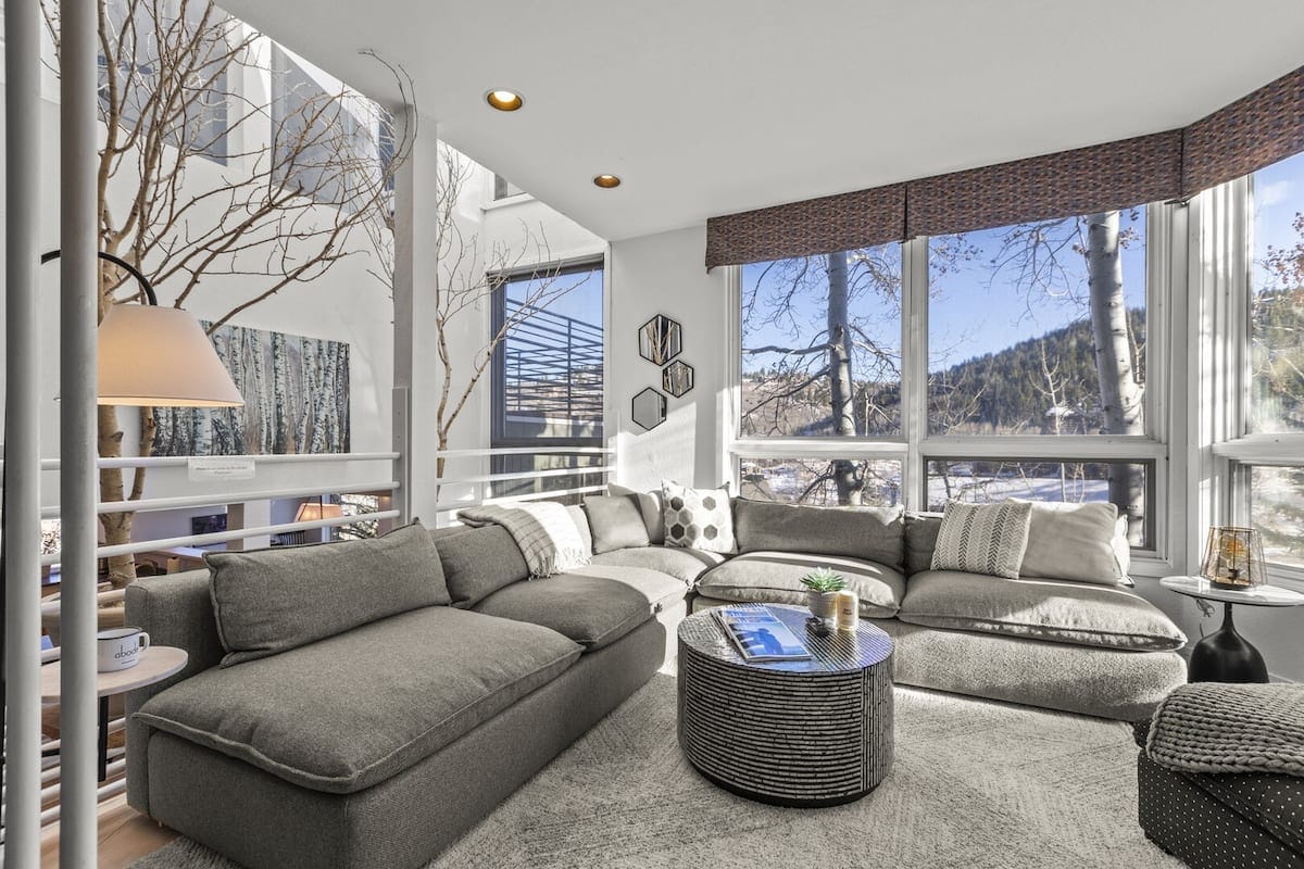 Cozy Retreat in Historic Old Town hero image