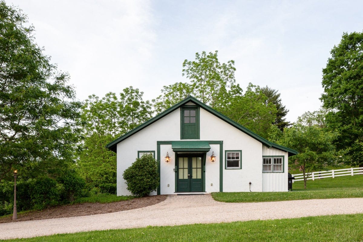 Escape to Pastoral Elegance and Serenity hero image