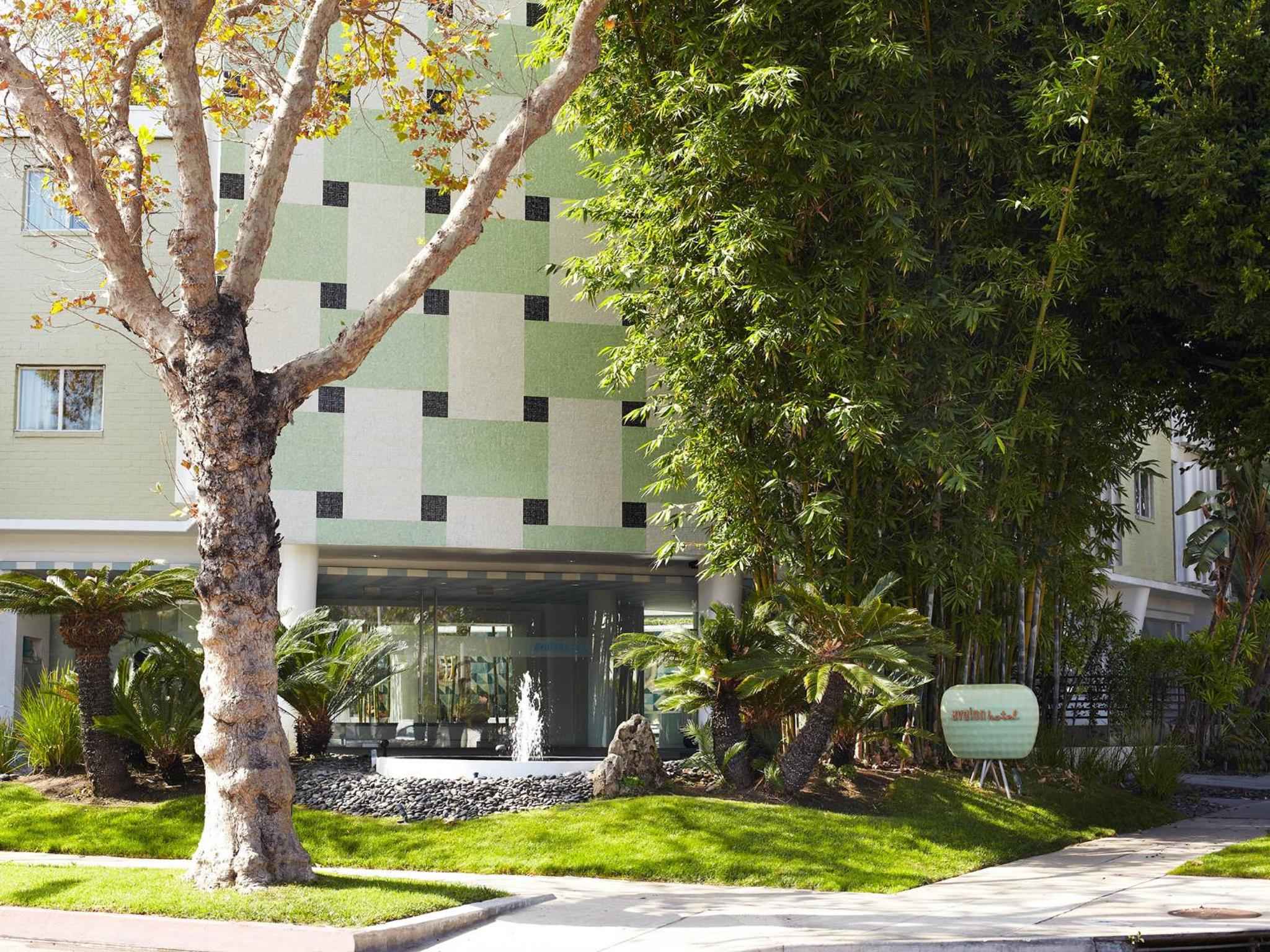 Revel in Retro Glamour, Beverly Hills Style hero image