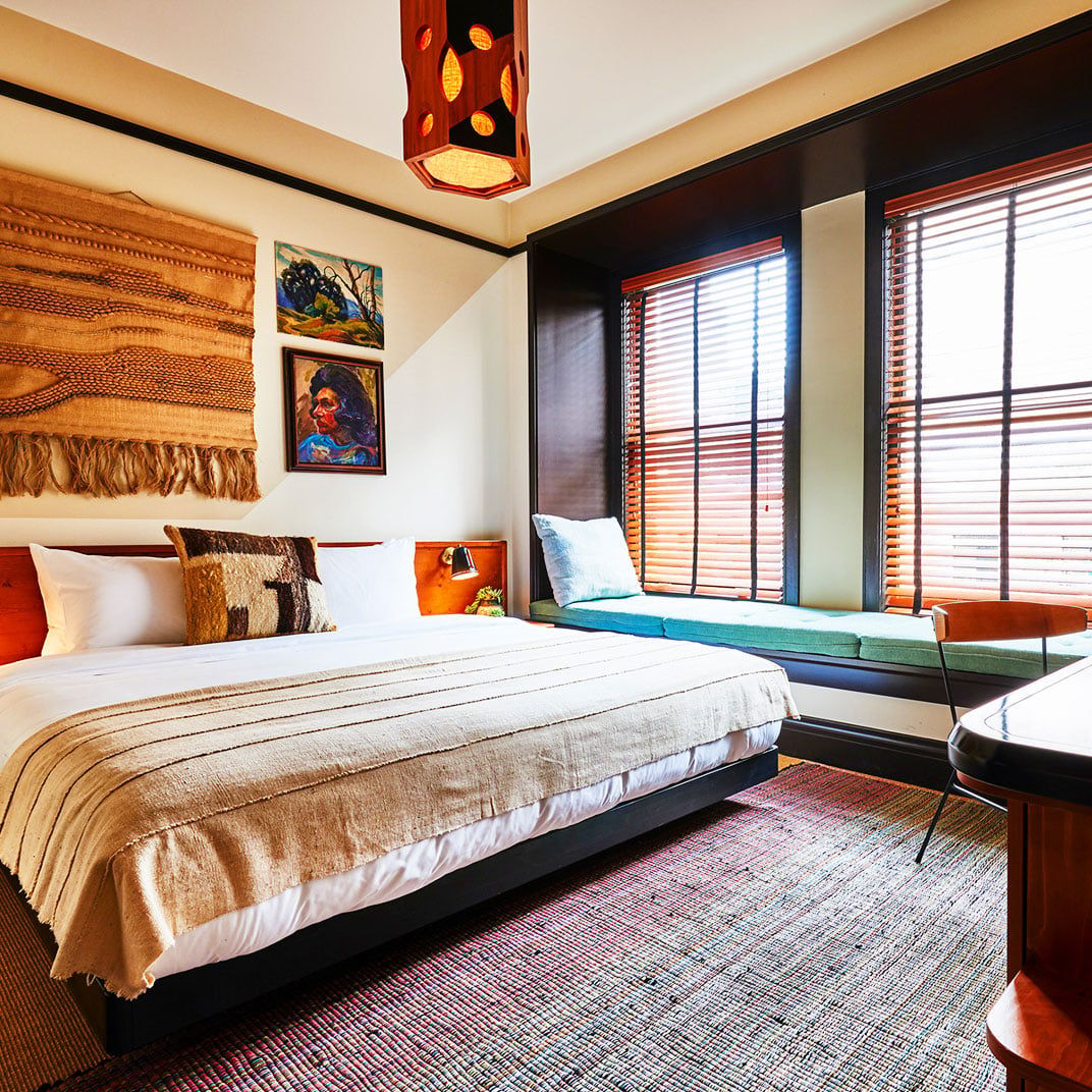 Where LA’s Pulse Meets Plush Comfort hero image