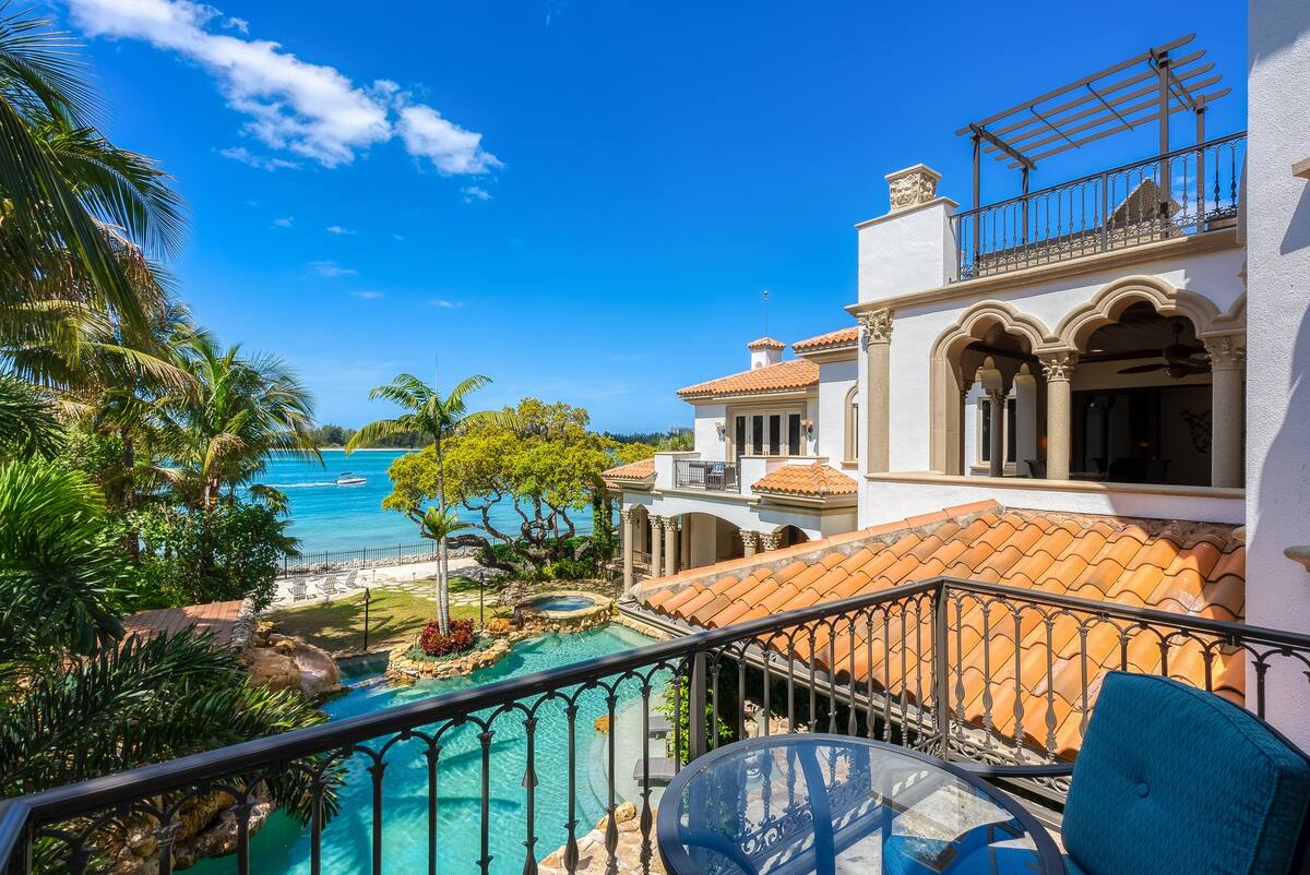 An oceanfront oasis where luxury and nature unite hero image