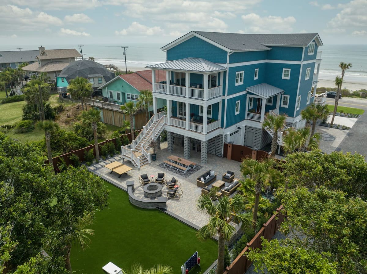 A Stunning Folly Beach Escape with Luxury Amenities hero image