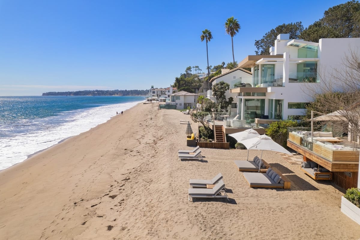 An oasis of elegance where every detail is designed for your ultimate retreat hero image