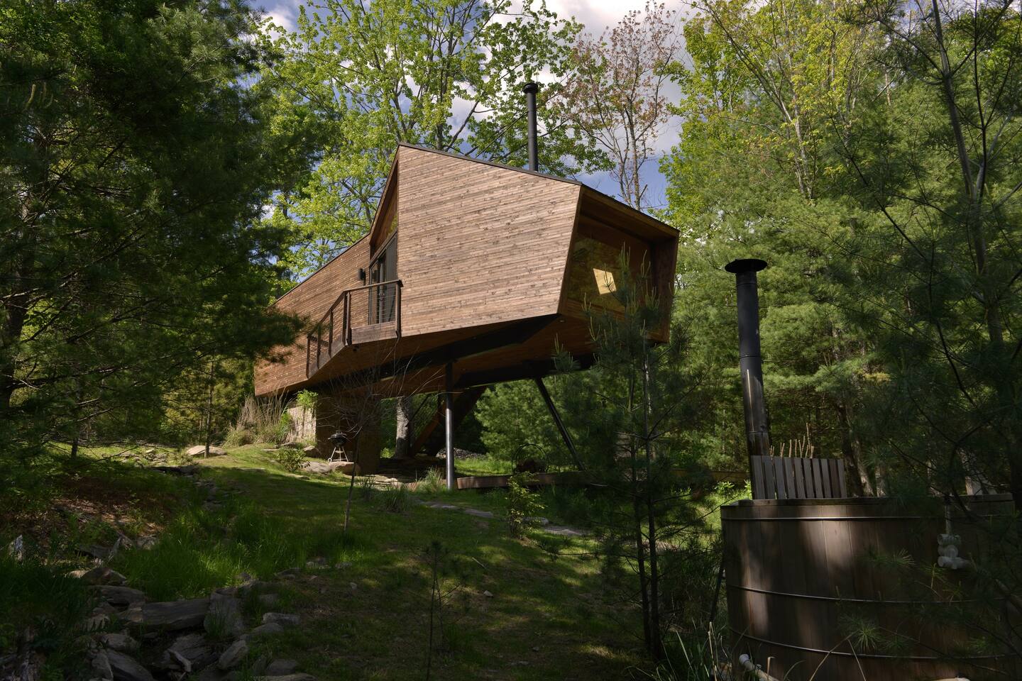 An Unmatched Getaway Surrounded by Lush Greenery hero image