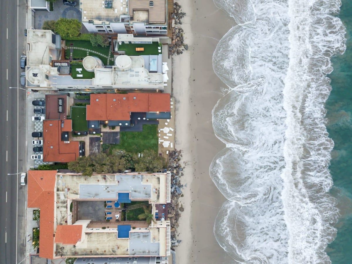 A luxury stay inspired by the rhythm of the waves hero image
