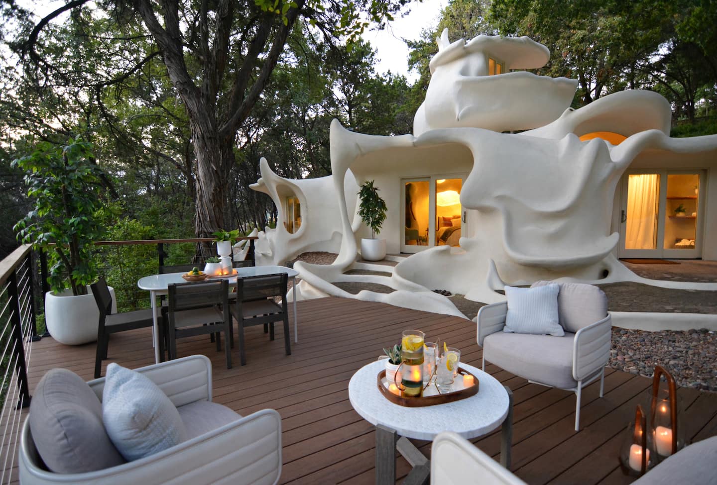 A Fairytale Stay in the Heart of West Austin’s Beauty hero image