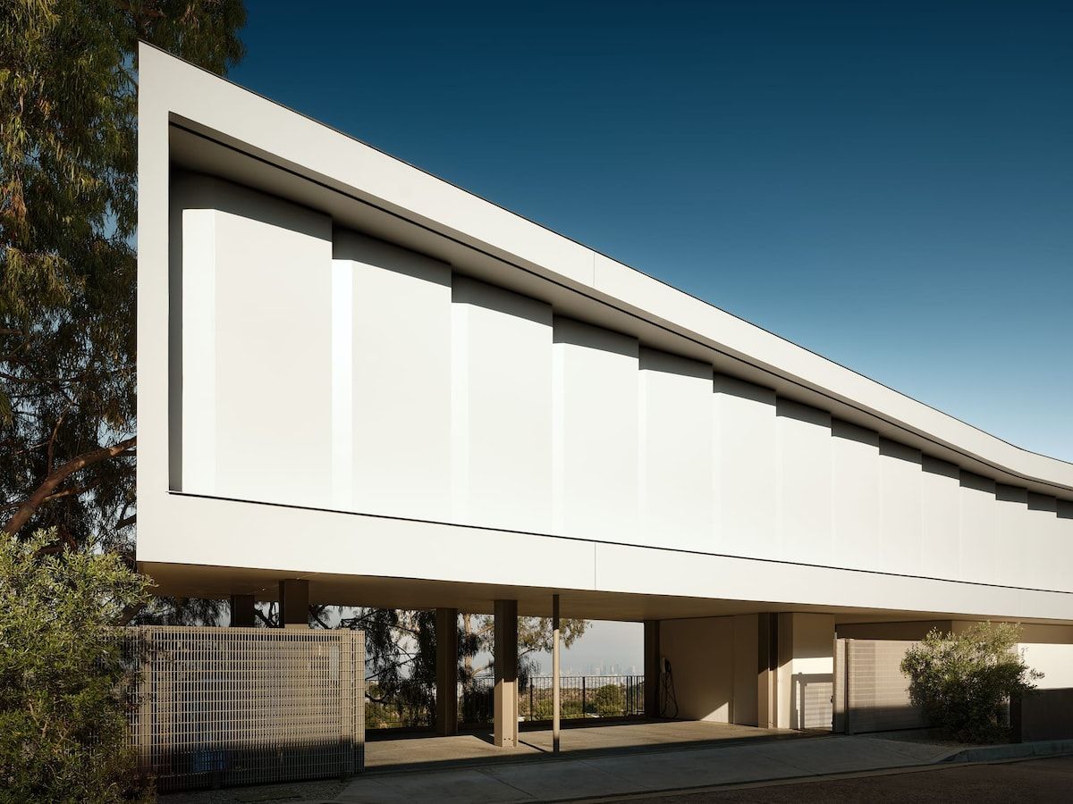 An invitation to discover a hidden gem of Beverly Hills luxury hero image