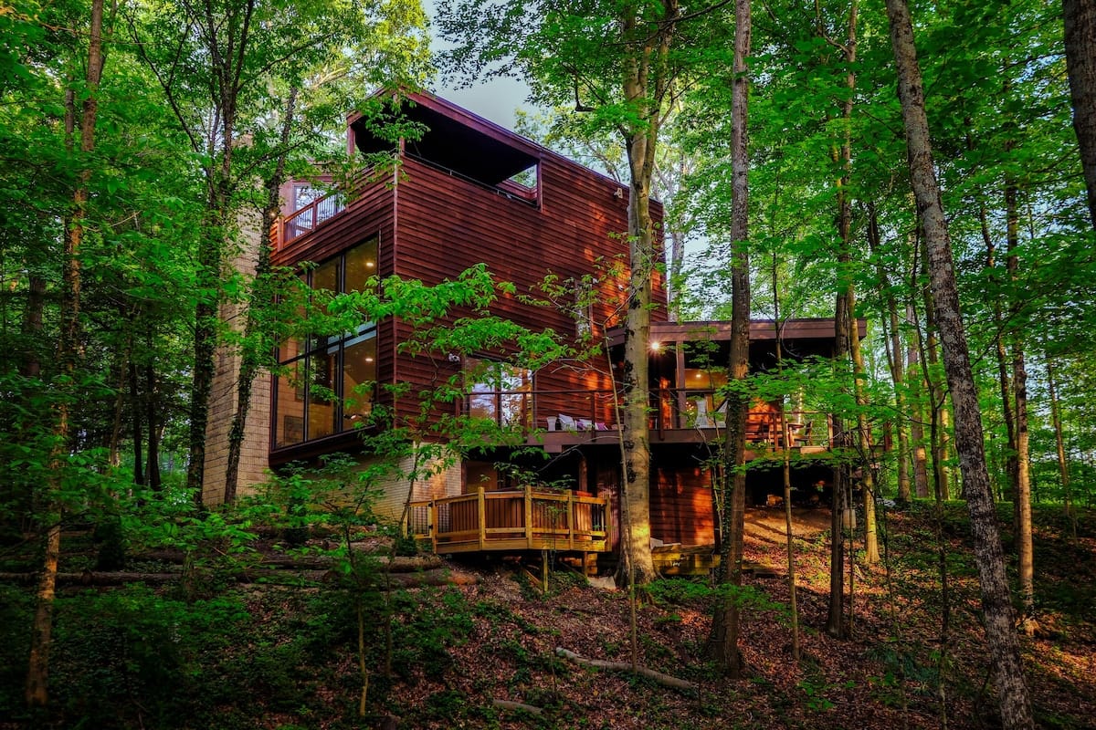 Mid-Century Gem on 6 Acres hero image