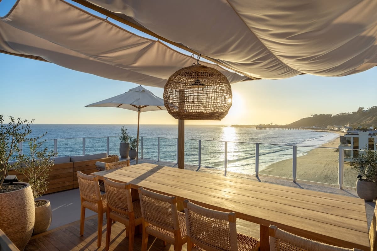 An Oceanfront Residence Tailored for the Discerning Traveler hero image