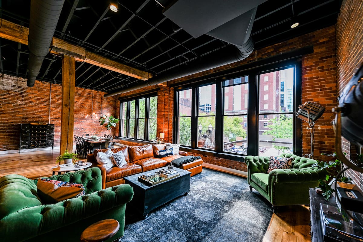 An Urban Escape Awaits in Nashville’s Luxury Loft hero image