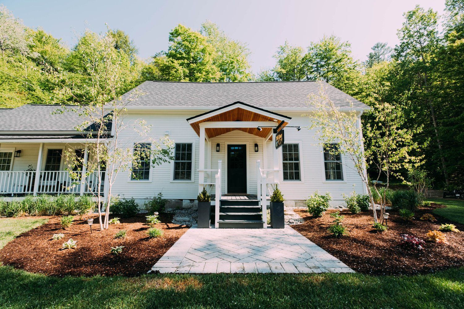 A perfect escape into elegance and comfort at MileAwayStowe hero image