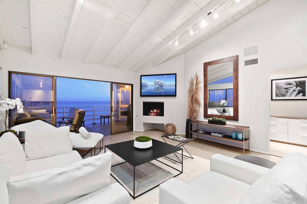 An Immersive Coastal Experience with Luxury at Every Turn hero image