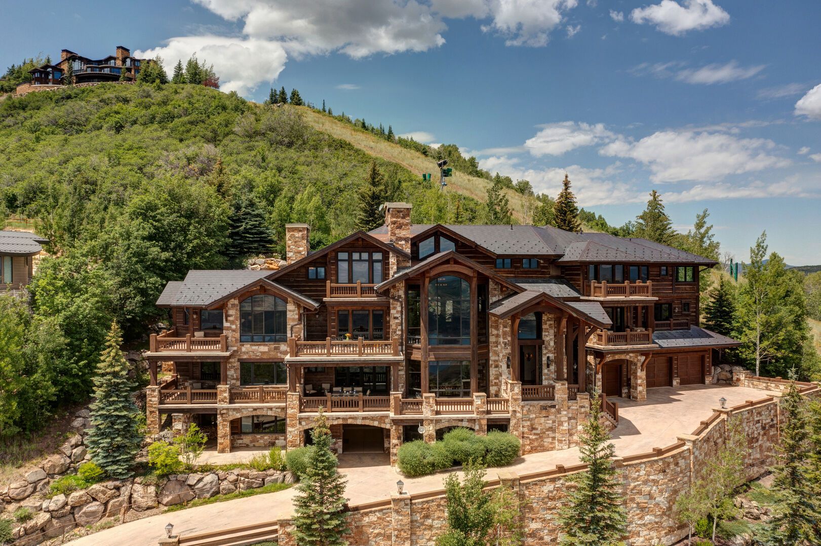 Panoramic Perfection in Gated Seclusion hero image