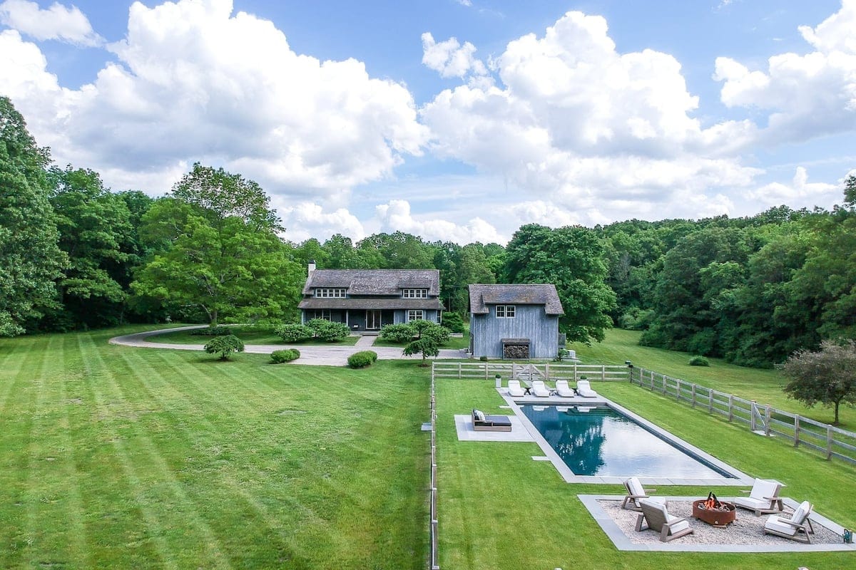 Expansive Estate, Poolside Luxury. hero image