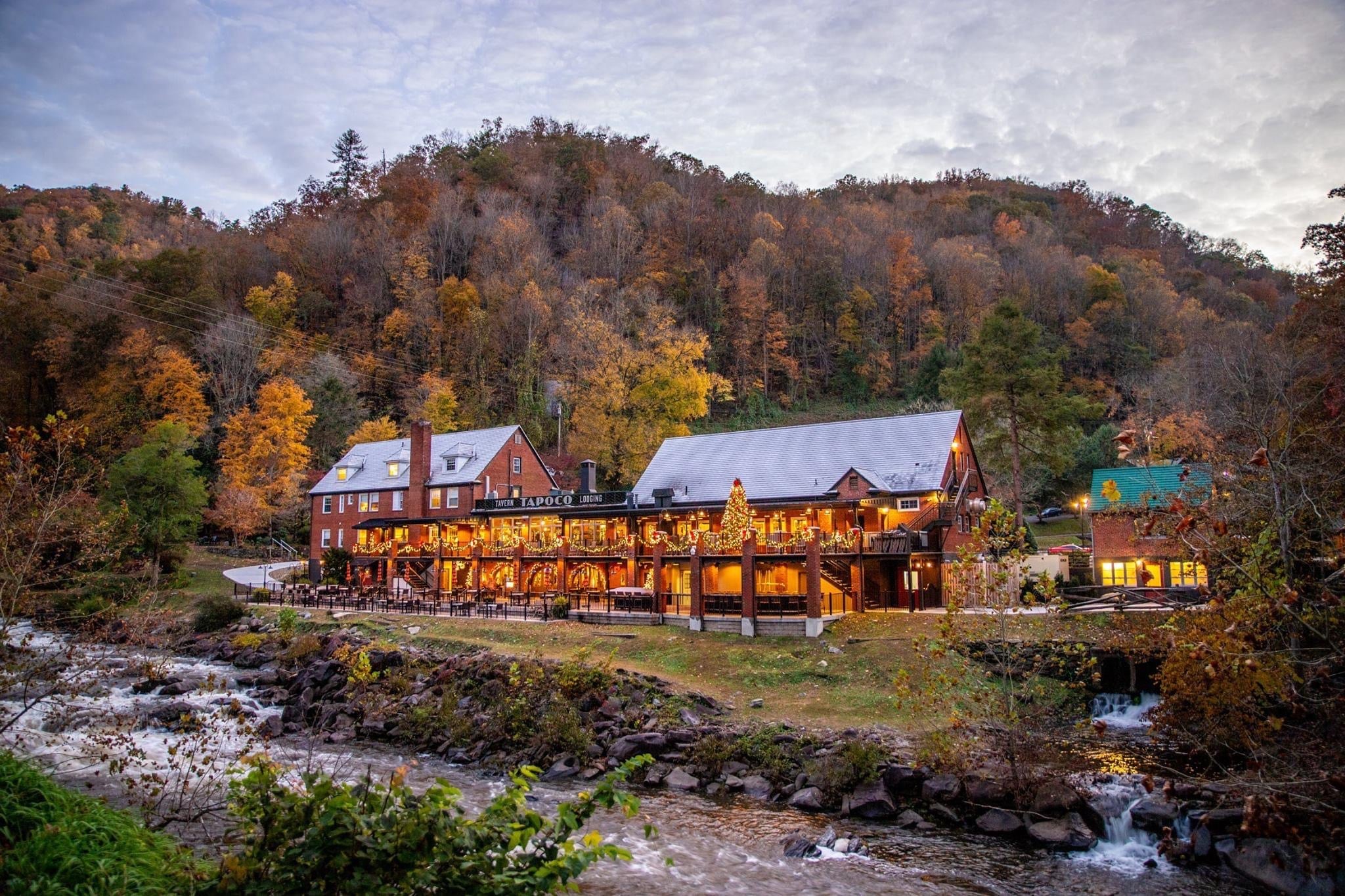 Historic Tapoco Lodge hero image