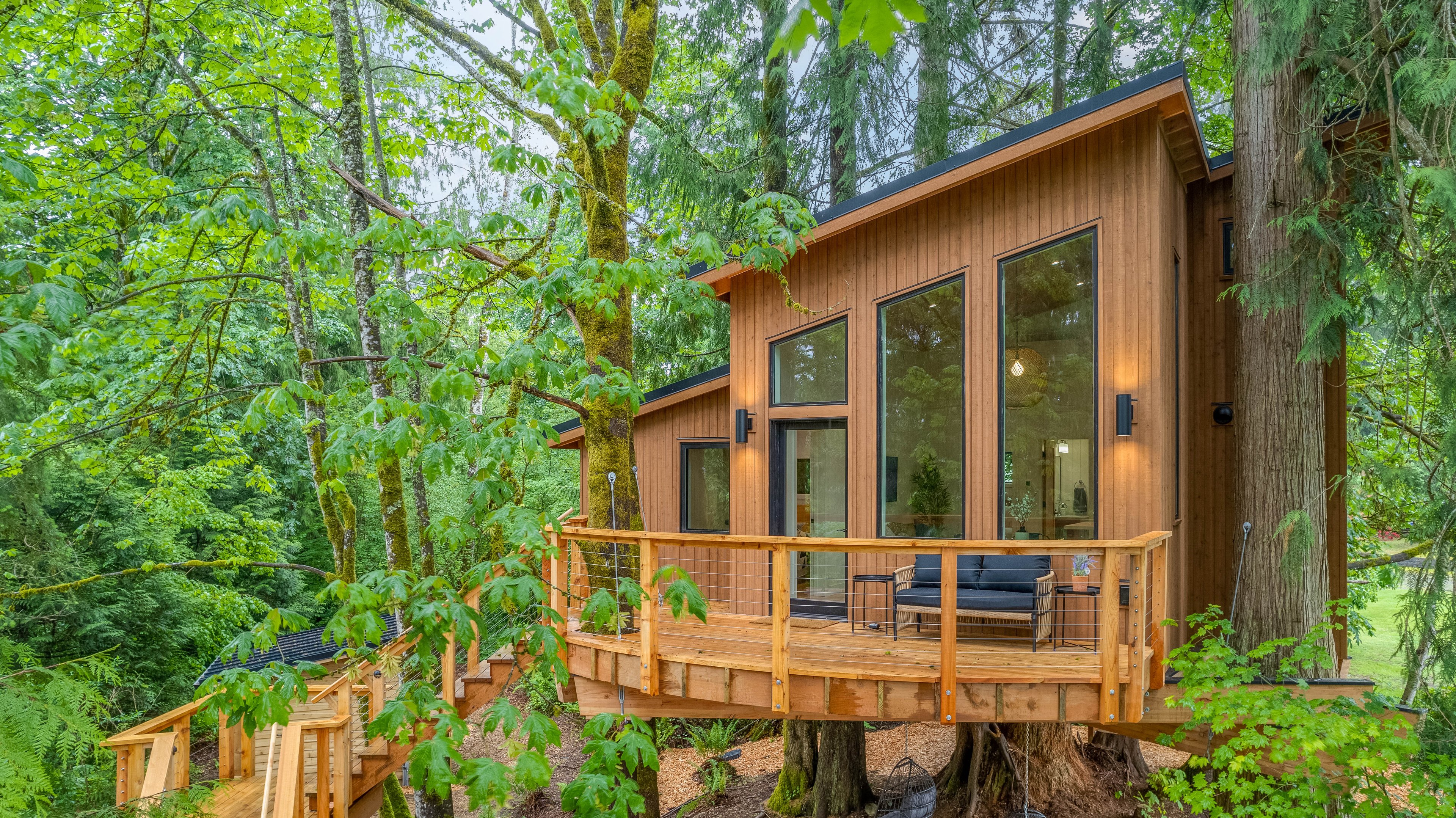 Experience the magic of a treehouse retreat at Twinleaf.