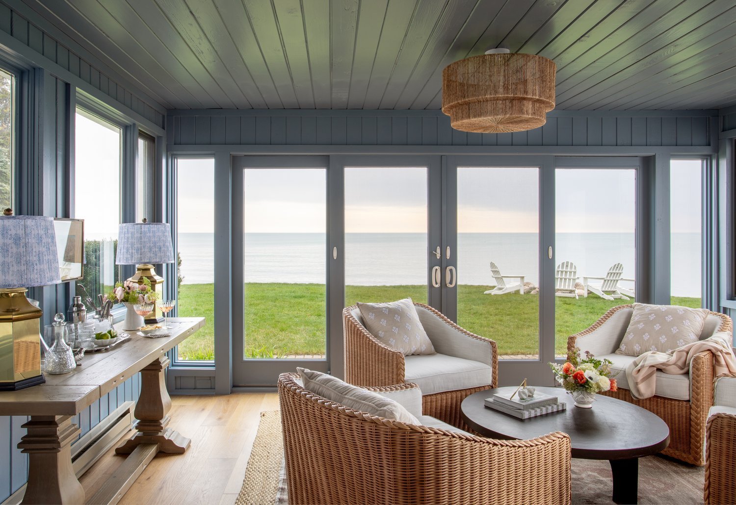 Discover a charming luxury cottage on the shores of Lake Michigan.