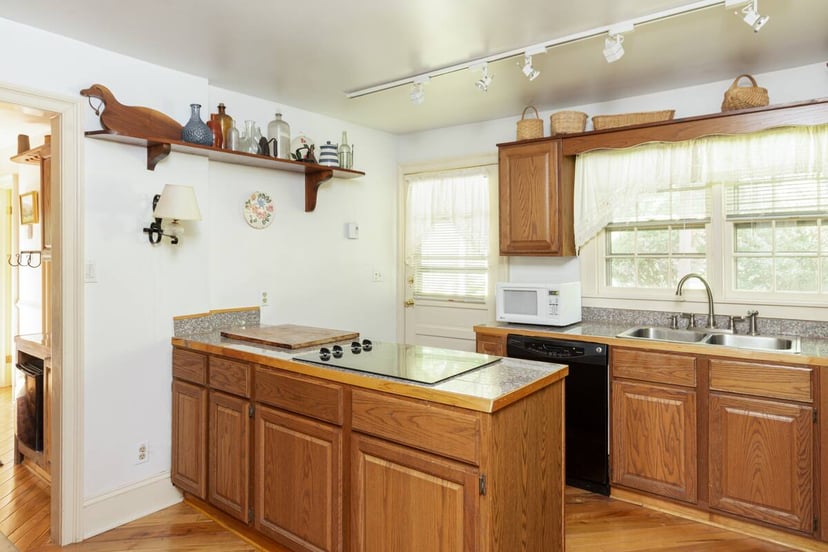 Image 2 of 3 min to the Springs | Rustic | Pet Friendly