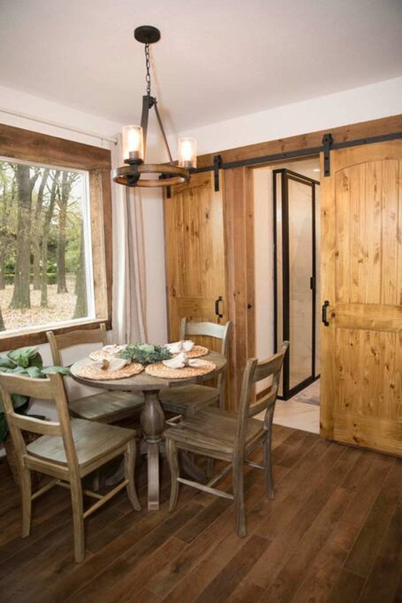 Image 1 of Plush Cabin 4 min to Homestead Heritage 18 min to