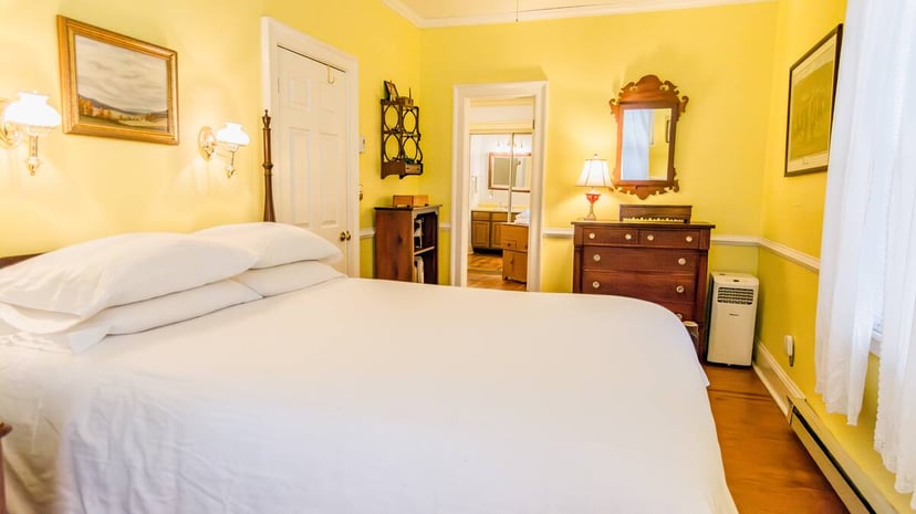 Image 4 of 3 min to the Springs | Rustic | Pet Friendly