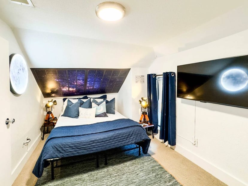 Image 4 of *Magnolia Masterpiece* | Family Gathering Place