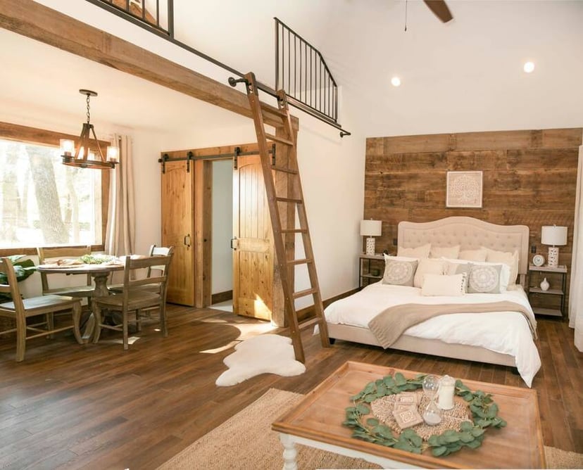 Image 10 of Plush Cabin 4 min to Homestead Heritage 18 min to