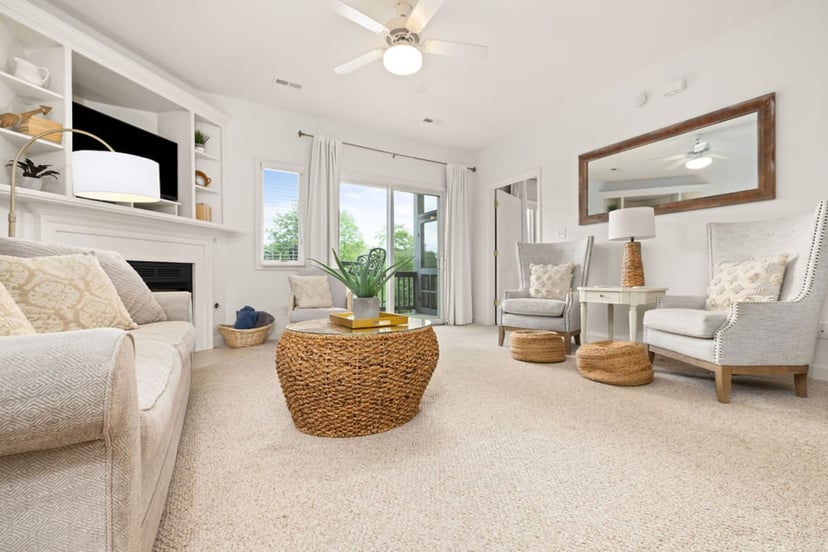 Image 5 of Lakefront Condo: 2 Free Kayaks! Hot Tub & Pools