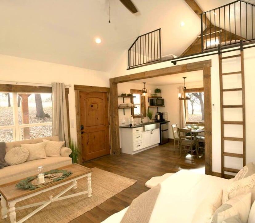 Image 13 of Plush Cabin 4 min to Homestead Heritage 18 min to