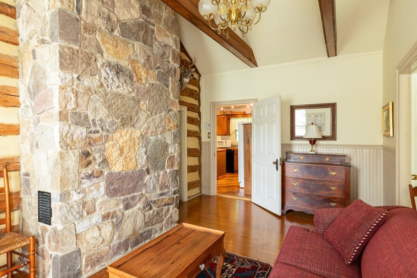 Image 7 of 3 min to the Springs | Rustic | Pet Friendly