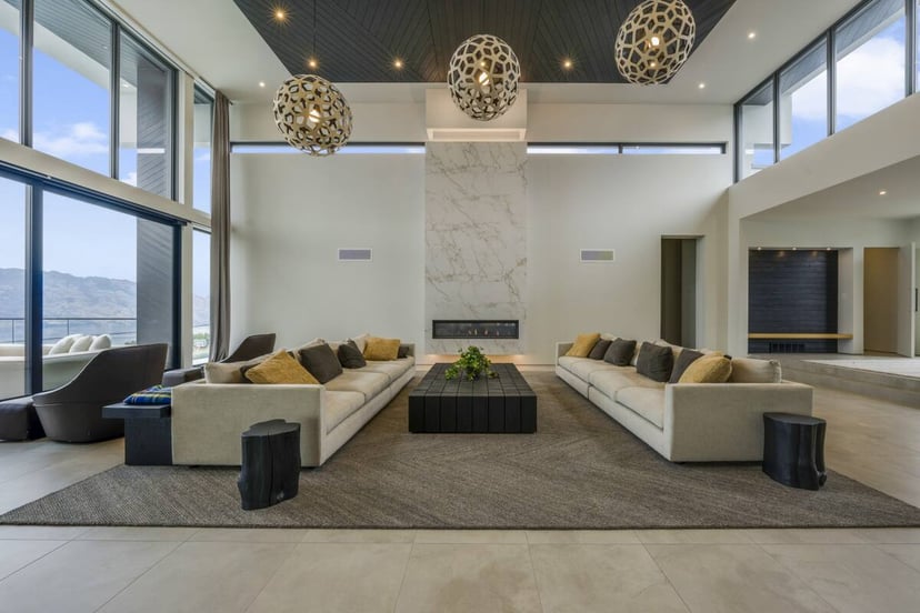 Image 2 of Lakeview Mansion w/Infinity Pool, Hot Tub / 6bed