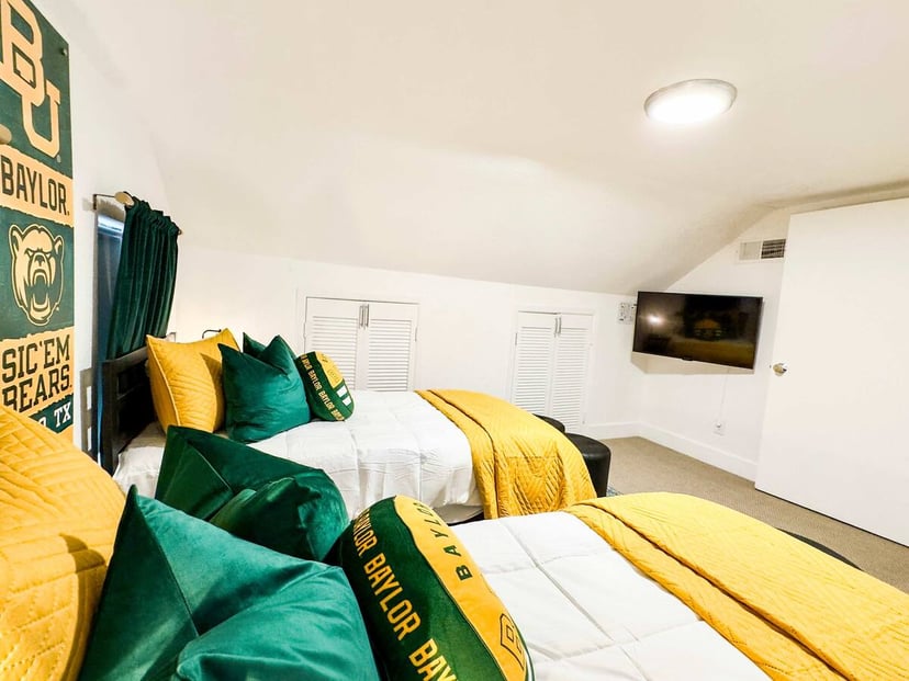 Image 15 of *Magnolia Masterpiece* | Family Gathering Place