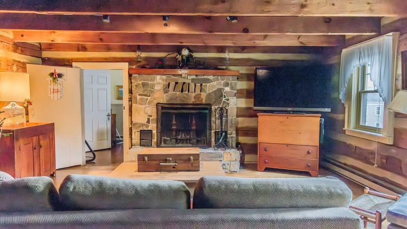 Image 13 of 3 min to the Springs | Rustic | Pet Friendly