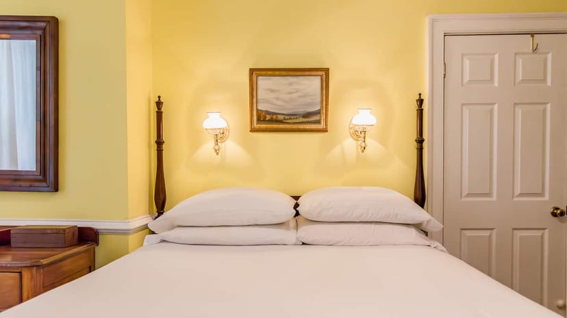 Image 16 of 3 min to the Springs | Rustic | Pet Friendly