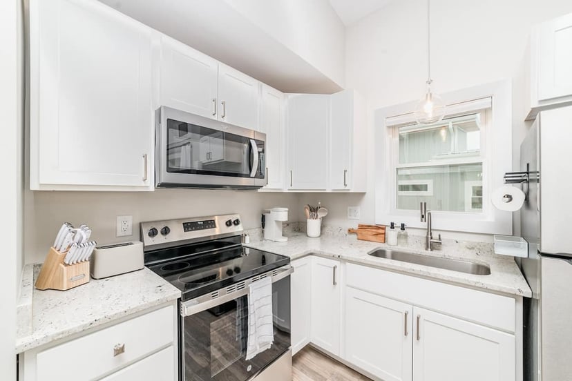 Image 15 of Modern Tiny Home Great Views near Downtown