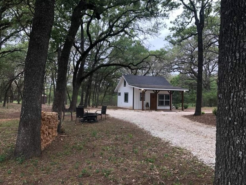 Image 19 of Plush Cabin 4 min to Homestead Heritage 18 min to