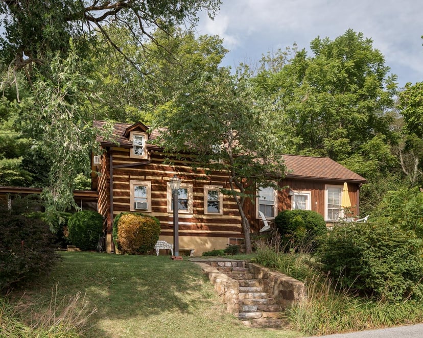 Image 23 of 3 min to the Springs | Rustic | Pet Friendly