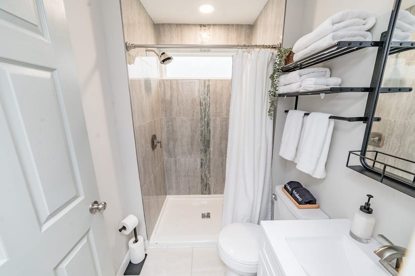 Image 19 of Modern Tiny Home Great Views near Downtown