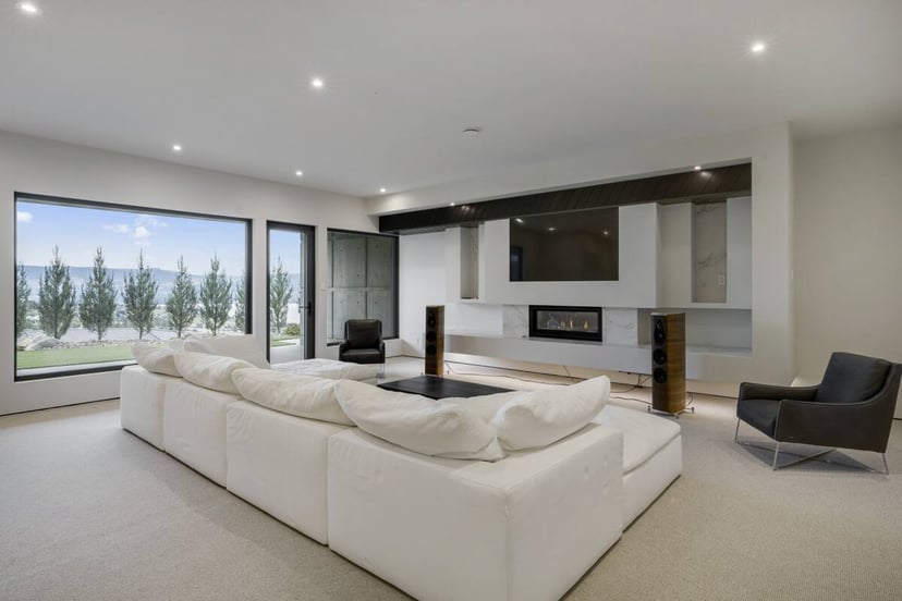 Image 20 of Lakeview Mansion w/Infinity Pool, Hot Tub / 6bed