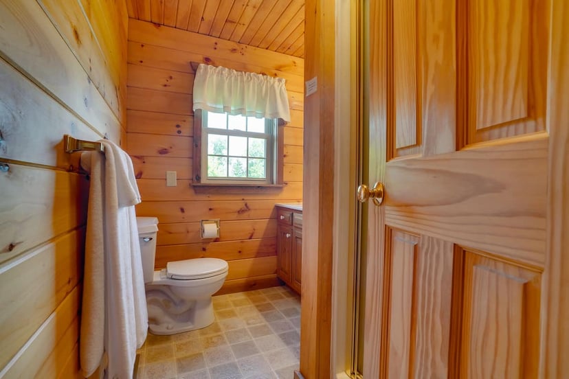 Image 18 of Creekside Cabin | Kayaks + Hot Tub